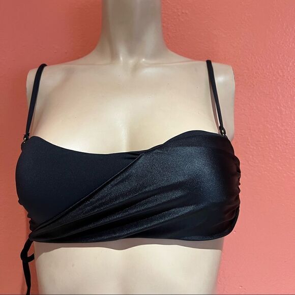 BEACH BUNNY CHANEL WRAP BRALETTE!! - Picture 2 of 11